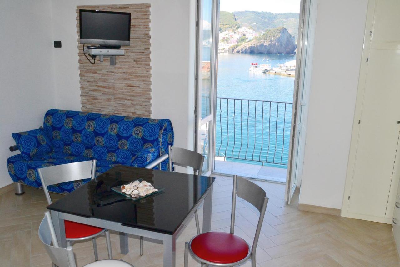 Appartamento Maridea - La Darsena Ponza Esterno foto