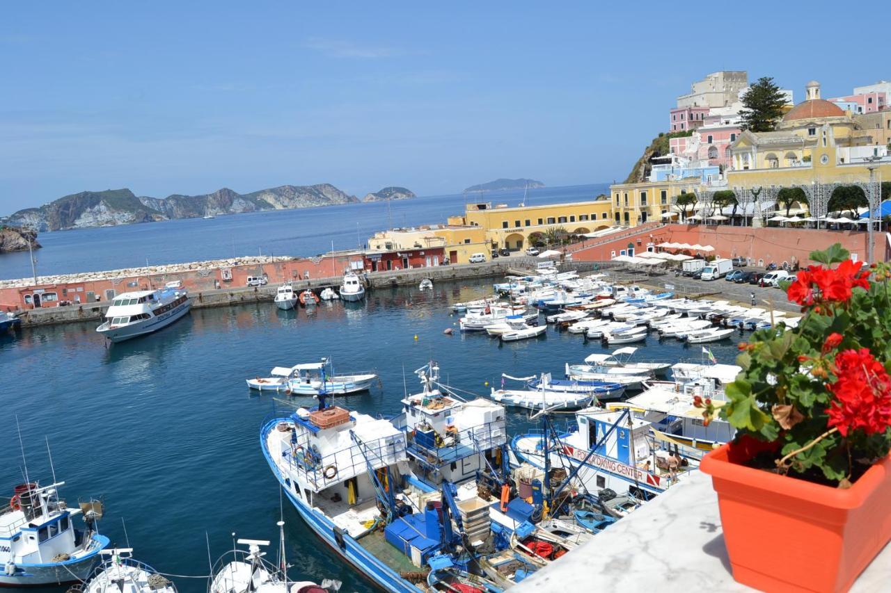 Appartamento Maridea - La Darsena Ponza Esterno foto